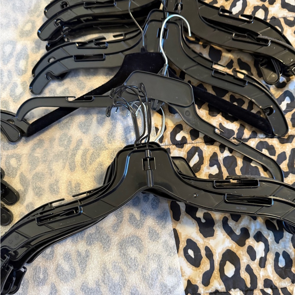 Mixed Lot Black and Clear Plastic Hangers (56 packs) 29 blacks and 27 white